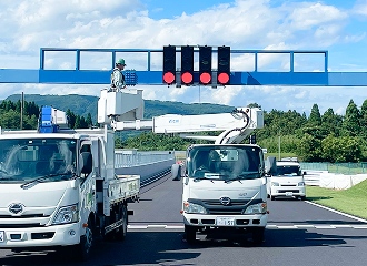 電気グループ実務風景写真02